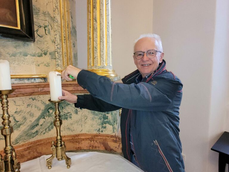 Unser Kirchendiener Alfred hat seinen 80. Geburtstag mit der Gemeinde gefeiert.